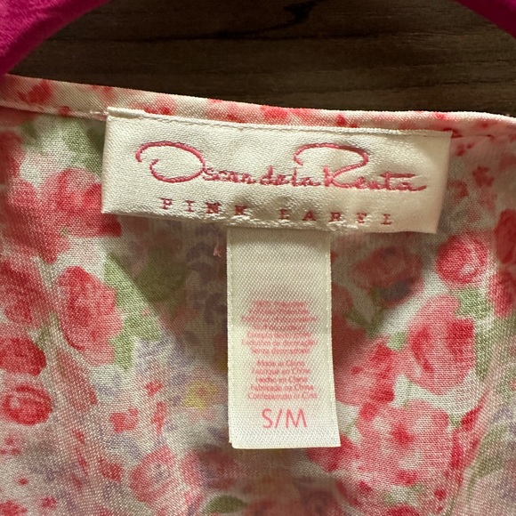 Oscar de la renta nightie and robe - Picture 2 of 3